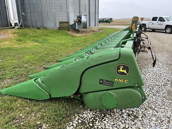 Image of John Deere 616C equipment image 4