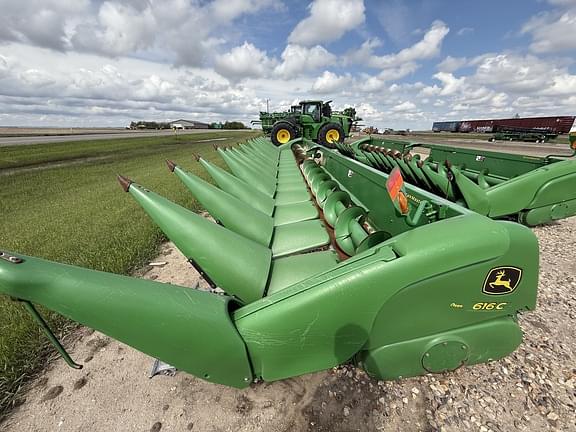 Image of John Deere 616C equipment image 1