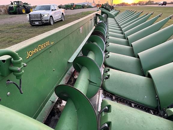 Image of John Deere 616C equipment image 3