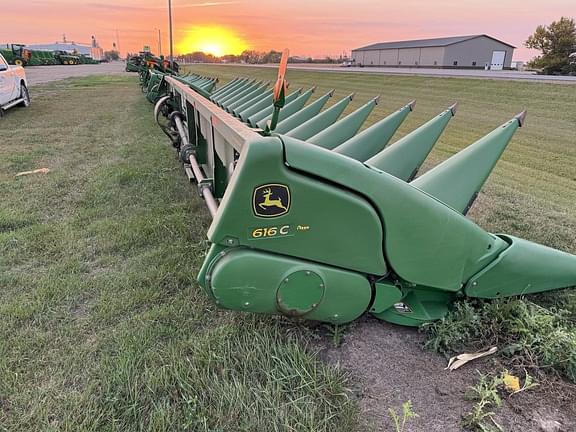 Image of John Deere 616C equipment image 1