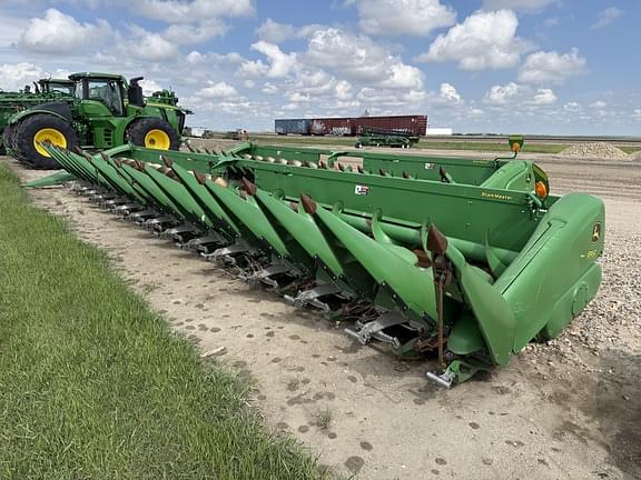 Image of John Deere 616C equipment image 2