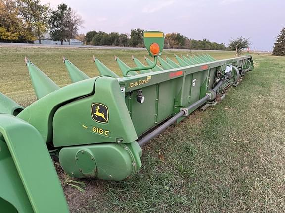 Image of John Deere 616C equipment image 1