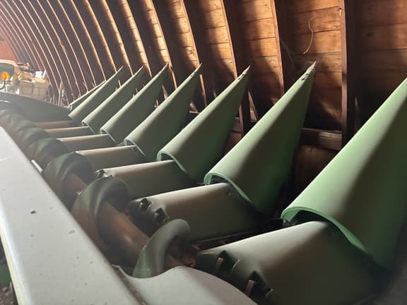 Image of John Deere 616C equipment image 4