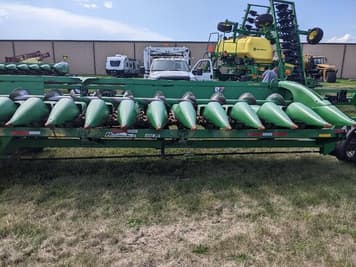 Main image John Deere 618C