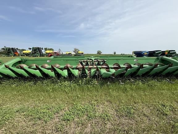 Image of John Deere 618C equipment image 1
