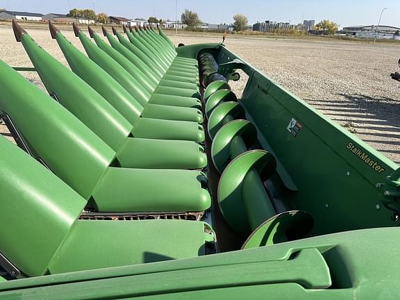 Image of John Deere 616C equipment image 4