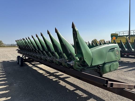 Image of John Deere 616C equipment image 3