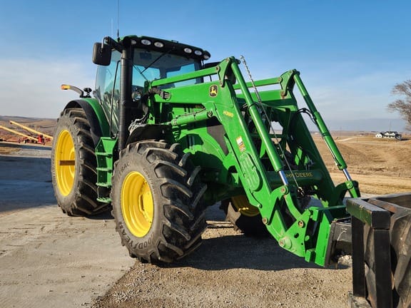 2013 John Deere 6190R Equipment Image0