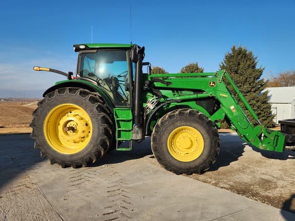 Image of John Deere 6190R equipment image 3