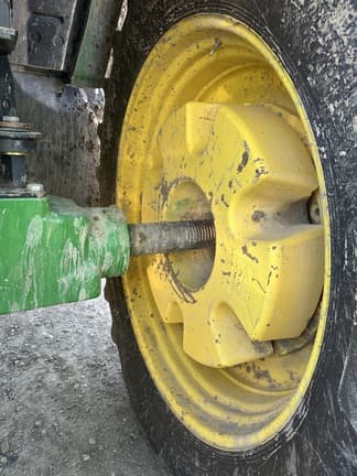 Image of John Deere 6190R equipment image 4