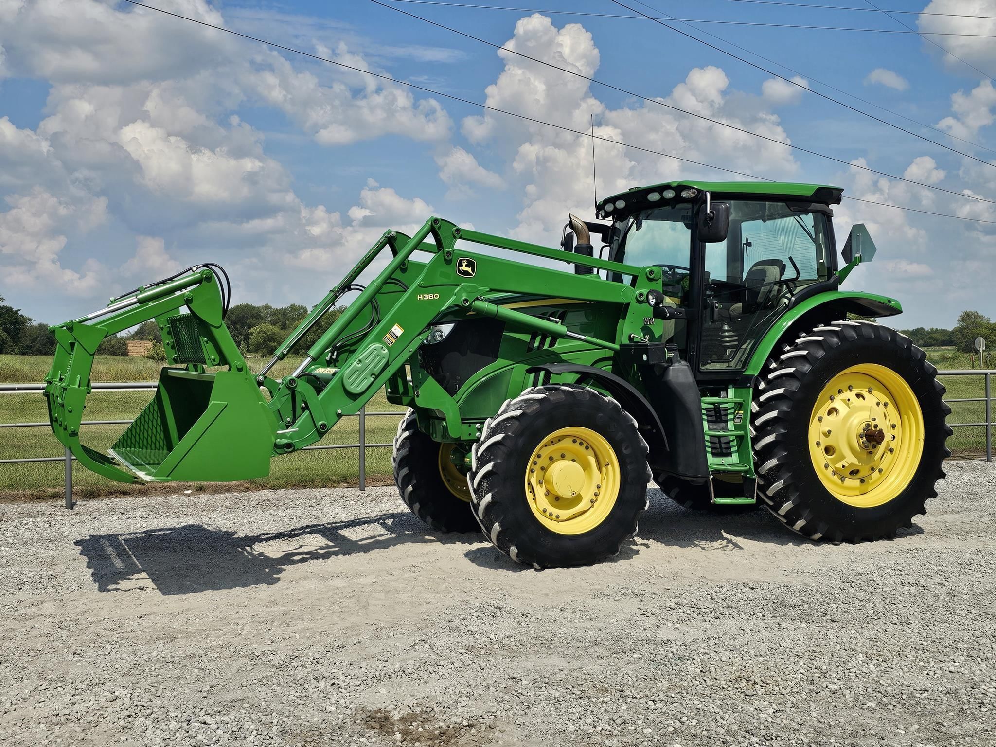 2013 John Deere 6190R Equipment Image0