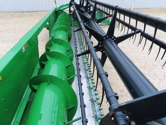 Image of John Deere 620F equipment image 1