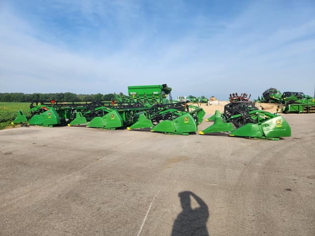 Image of John Deere 620F equipment image 4