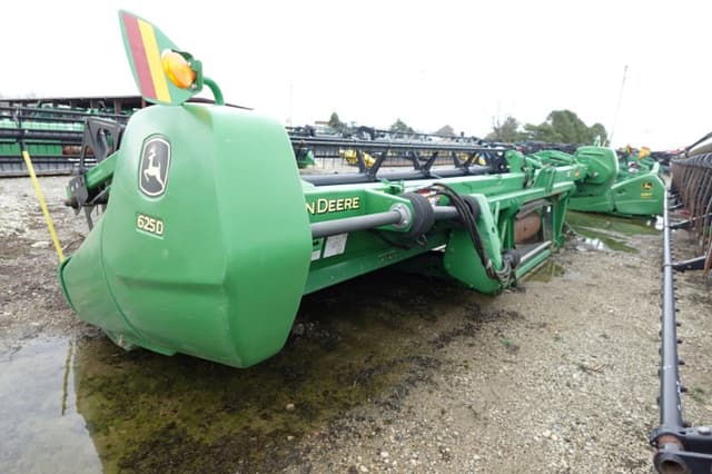 Image of John Deere 625D equipment image 1