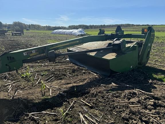 Image of John Deere 630 equipment image 3