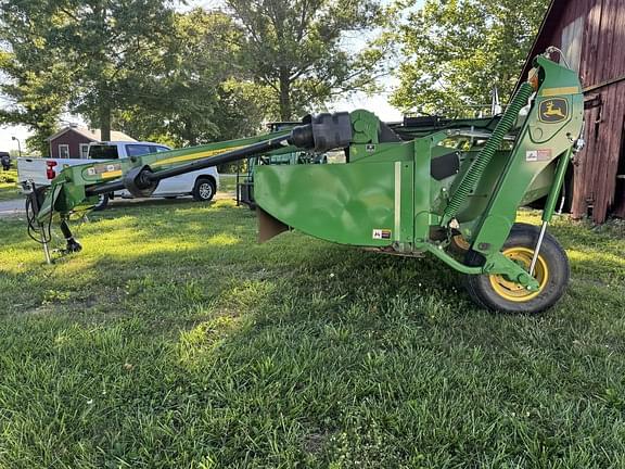 Image of John Deere 630 equipment image 1