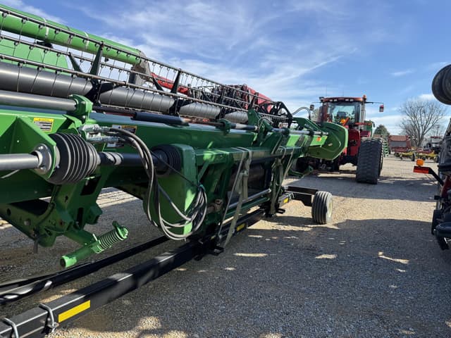 Image of John Deere 630D equipment image 3