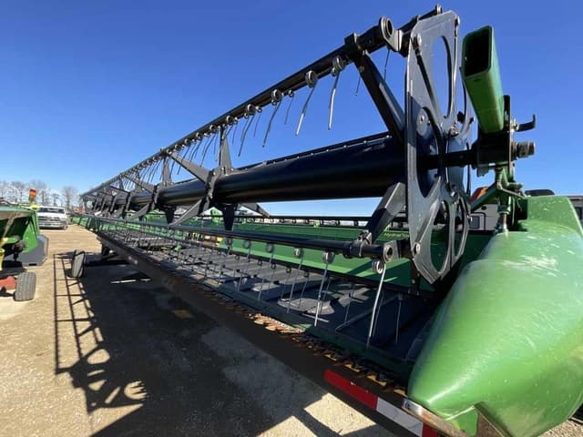 Image of John Deere 630D equipment image 2