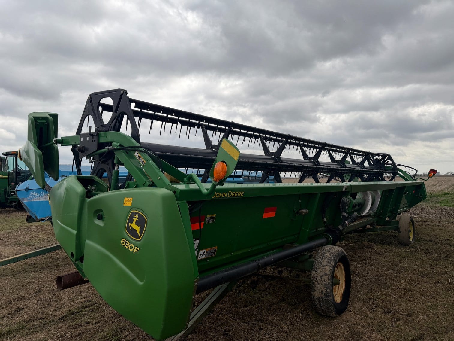 2013 John Deere 630F Equipment Image0