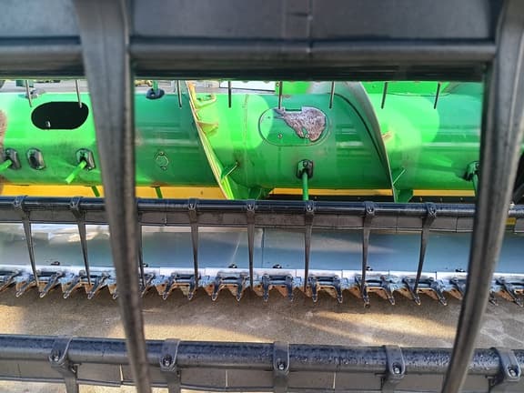 Image of John Deere 630F equipment image 4