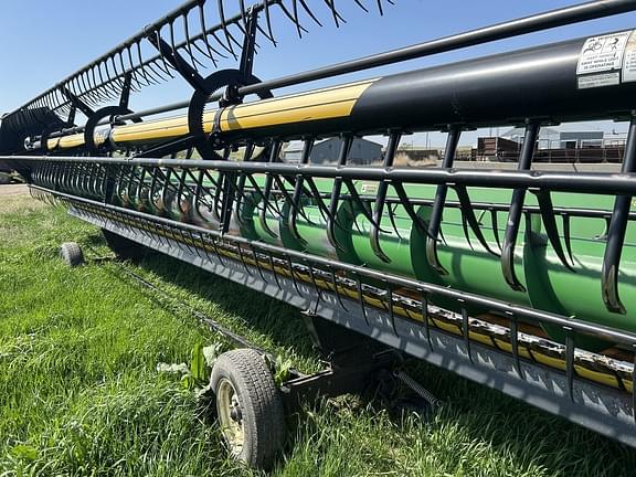 Image of John Deere 630F equipment image 4