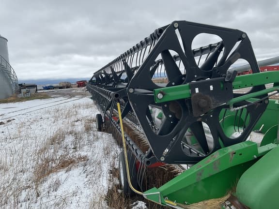 Image of John Deere 630R equipment image 1