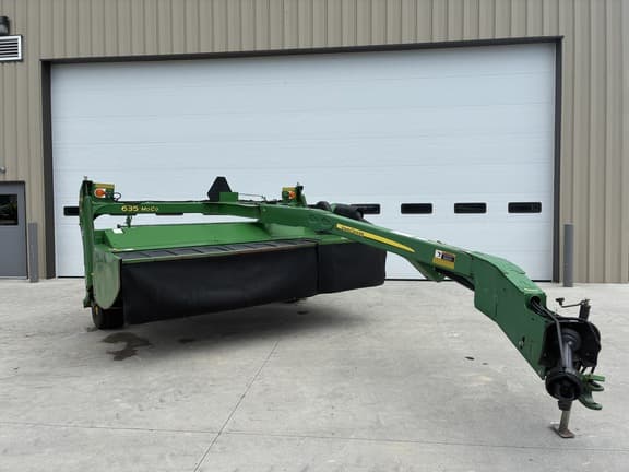 Image of John Deere 635 Primary image