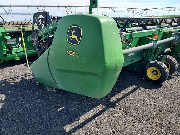 Image of John Deere 635D equipment image 1