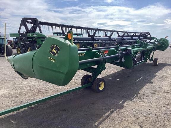 Image of John Deere 635D equipment image 4