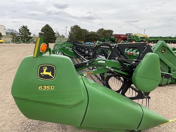 Image of John Deere 635D Primary image