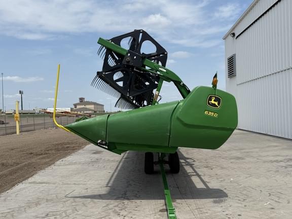 Image of John Deere 635D Primary image