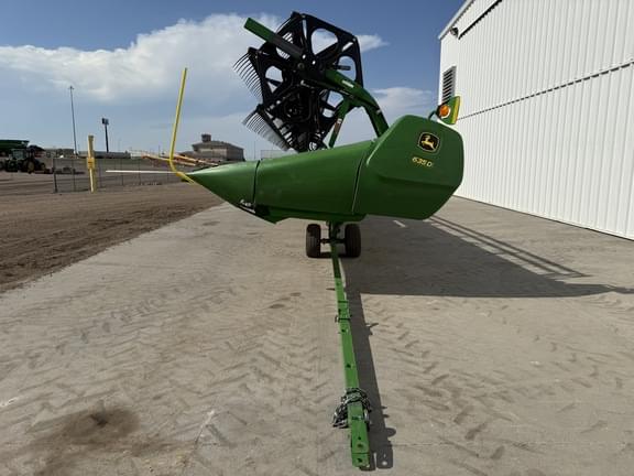 Image of John Deere 635D Primary image