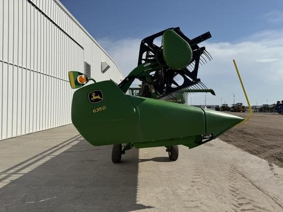 Image of John Deere 635D equipment image 3