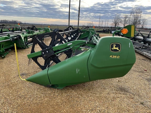 Main image John Deere 635D