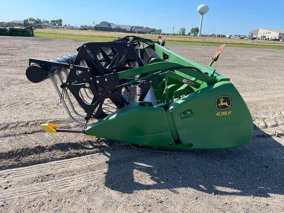 Image of John Deere 635F equipment image 1