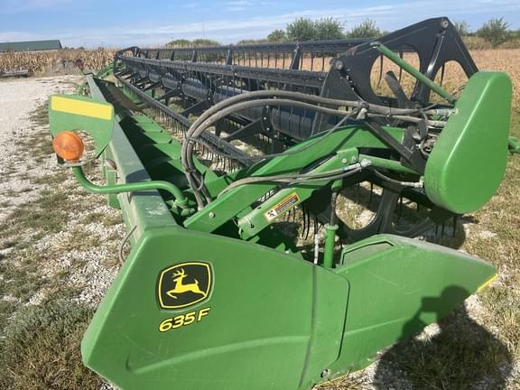 Image of John Deere 635F equipment image 1