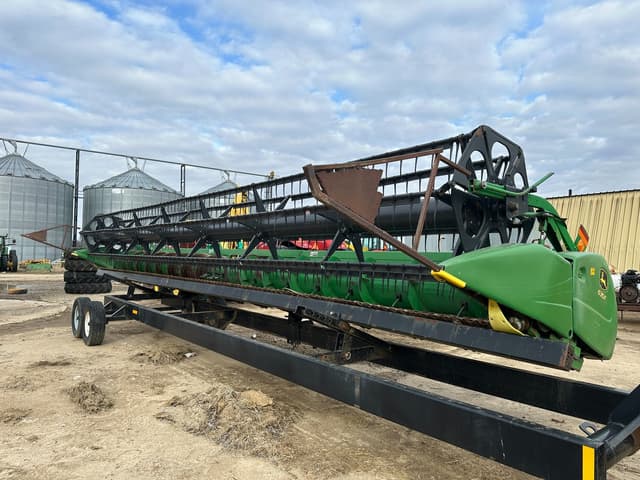 Image of John Deere 635F equipment image 1