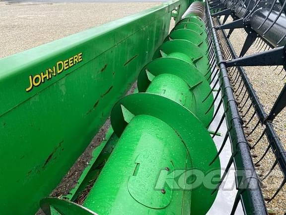 Image of John Deere 635F equipment image 4