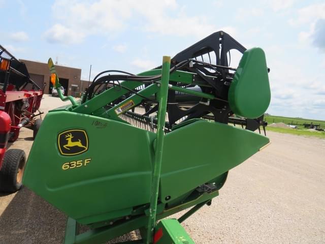 Image of John Deere 635F equipment image 1