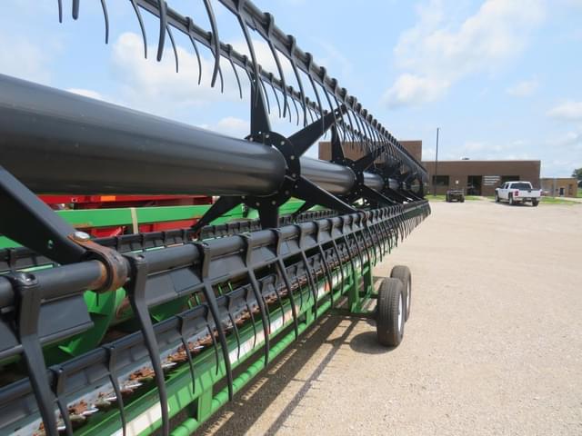 Image of John Deere 635F equipment image 4
