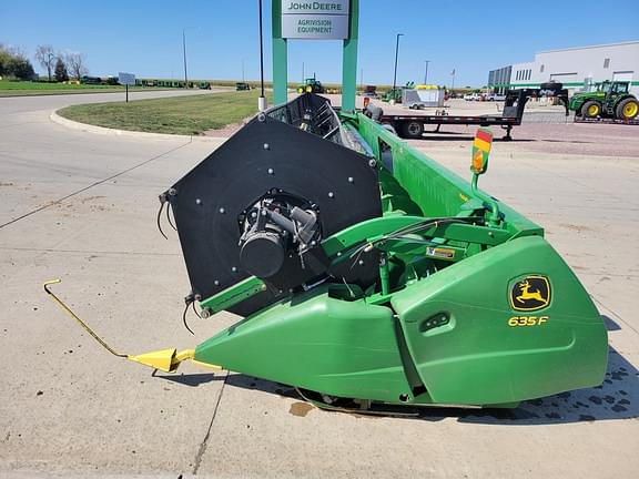 Image of John Deere 635F equipment image 3