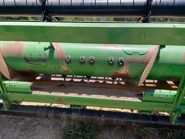 Image of John Deere 635F equipment image 4