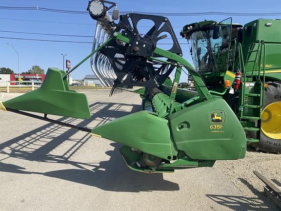 Image of John Deere 635F equipment image 2