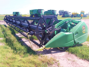Main image John Deere 635F