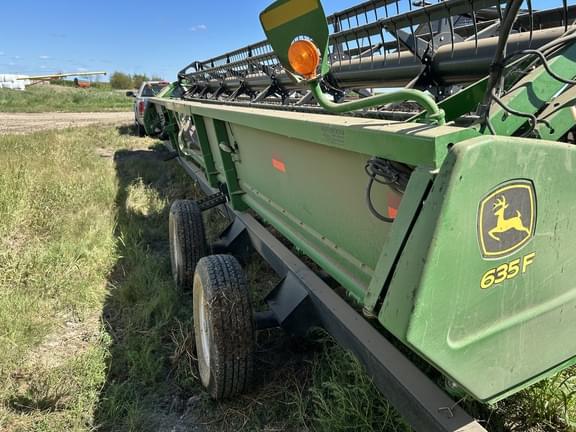 Image of John Deere 635F equipment image 2