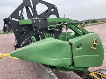 Main image John Deere 635F