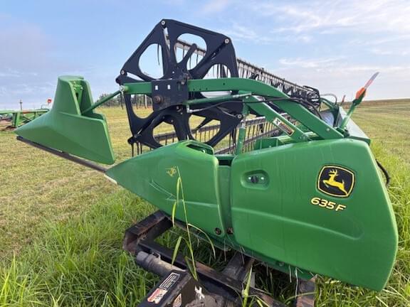Image of John Deere 635F equipment image 1