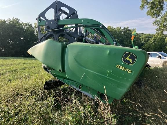 Image of John Deere 635FD equipment image 1