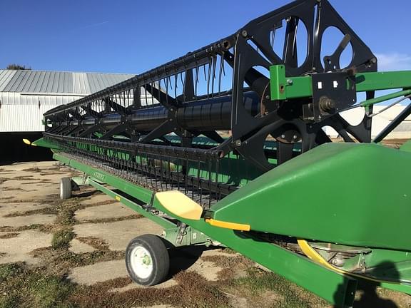 Image of John Deere 635FD equipment image 4