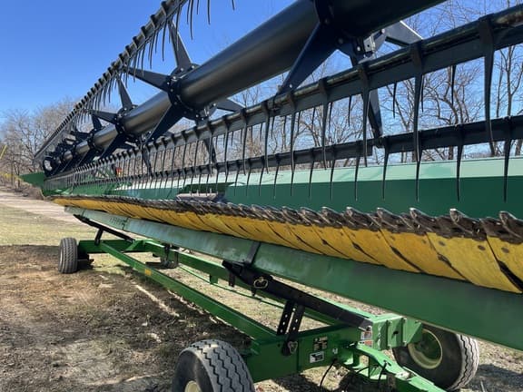 Image of John Deere 635FD equipment image 1